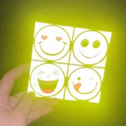 Autocollants Réfléchissants Mignon Souriant Pour Vélo Enfant 8 Autocollants Réfléchissants Mignon Souriant Pour Vélo Enfant -Mon Univers Velo Magasin autocollants reflechissants mignon pour velo enfant 1 3