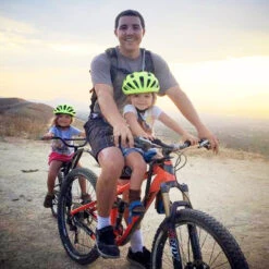 Barre Avec Siège Et Repose Pieds Pour Transporter Un Enfant à Vélo -Mon Univers Velo Magasin barre avec siege et repose pieds pour transporter un enfant a velo 5