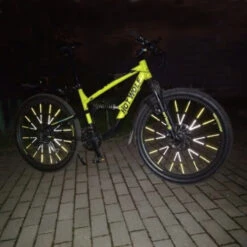 Barrettes Réfléchissantes Colorés Pour Rayons De Vélo -Mon Univers Velo Magasin barrettes reflechissantes colores pour rayons de velo 3