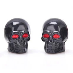 Bouchons Tête De Mort Noir Pour Valve Schrader Sur Roue De Vélo -Mon Univers Velo Magasin bouchons tete de mort noir pour valve schrader sur roue de velo 2