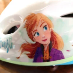 Casque Vélo Enfant Disney V2 Frozen Avec Molette De Réglage Pastel (taille 52-56) 10 Casque Vélo Enfant Disney V2 Frozen Avec Molette De Réglage Pastel (taille 52-56) -Mon Univers Velo Magasin casque velo enfant disney v2 frozen avec molette de reglage pastel taille 52 56 4