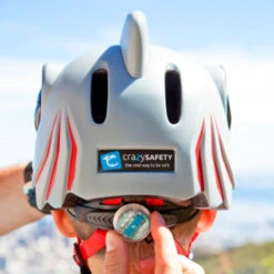 Casque Vélo Enfant Requin Gris Crazy Safety 9 Casque Vélo Enfant Requin Gris Crazy Safety -Mon Univers Velo Magasin casque velo enfant requin gris crazy safety 3