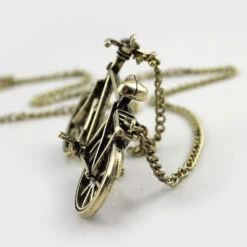 Collier Long Avec Pendentif Vélo Pour Femme -Mon Univers Velo Magasin collier long avec pendentif velo pour femme 1