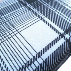 Coussin Super White Plaid Hooodie Big Pour Porte Bagage De Vélo -Mon Univers Velo Magasin coussin super white plaid hooodie big pour porte bagage de velo 3