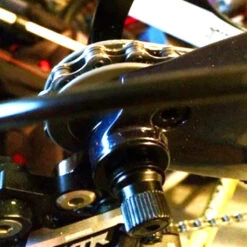 PEDROS Dépose Chaîne Pour La Protection Du Cadre Vélo -Mon Univers Velo Magasin depose chaine pour la protection du cadre velo 2