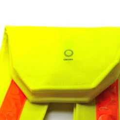 Dossard De Signalisation Triangulaire Avec 8 LED Clignotantes -Mon Univers Velo Magasin dossard de signalisation triangulaire avec 8 led clignotantes 4