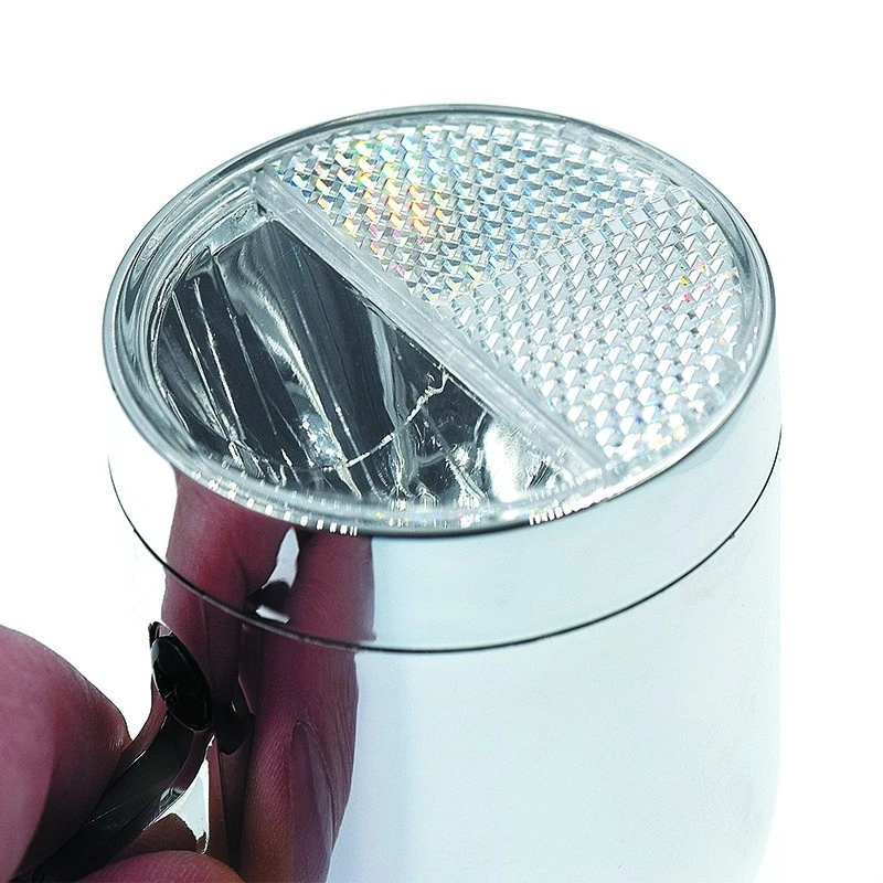 Eclairage Avant Rétro Chromé Sur Fourche De Vélo Néro 5 Eclairage Avant Rétro Chromé Sur Fourche De Vélo Néro – Image 5