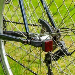 Feux Vélo Sans Piles Sur Moyeu 2 LEDs AMS Light Reelight -Mon Univers Velo Magasin feux velo sans piles sur moyeu 2 leds ams light reelight 3