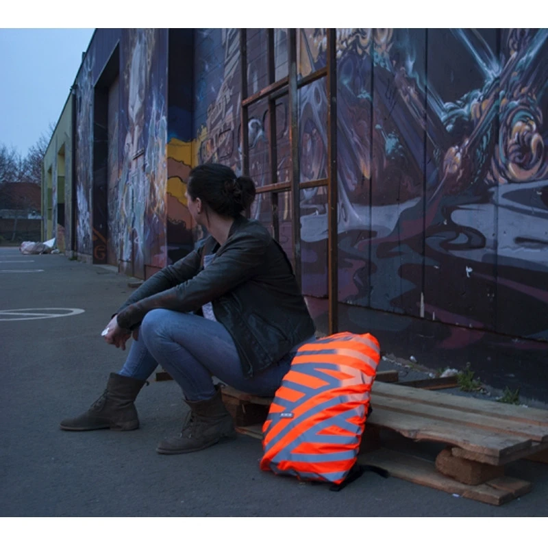 WOWOW Housse De Sac à Dos étanche Et Réfléchissante Orange Pour Cycliste 2 WOWOW Housse De Sac à Dos étanche Et Réfléchissante Orange Pour Cycliste – Image 2