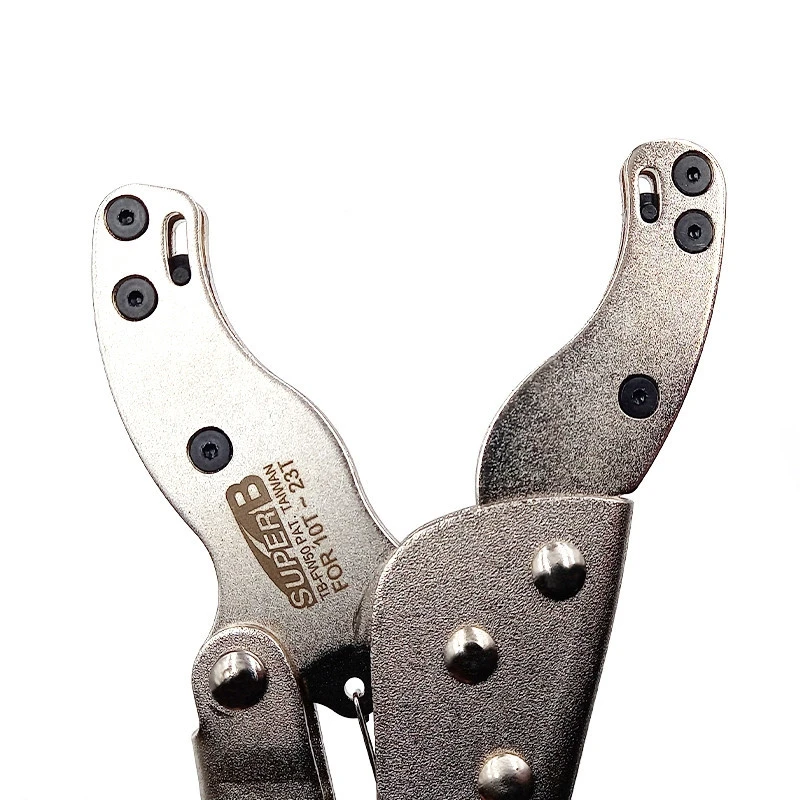 Super B Outil Pour Une Bonne Prise En Main Des Cassettes De Vélo 4 Super B Outil Pour Une Bonne Prise En Main Des Cassettes De Vélo – Image 4