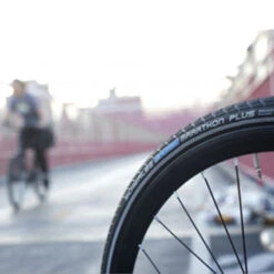 Pneu Vélo Schwalbe Marathon Plus 16 X 1.35 -Mon Univers Velo Magasin pneu velo schwalbe marathon plus 16 x 135 2