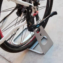Stand Ajustable Pour Vélo -Mon Univers Velo Magasin stand ajustable pour velo 5